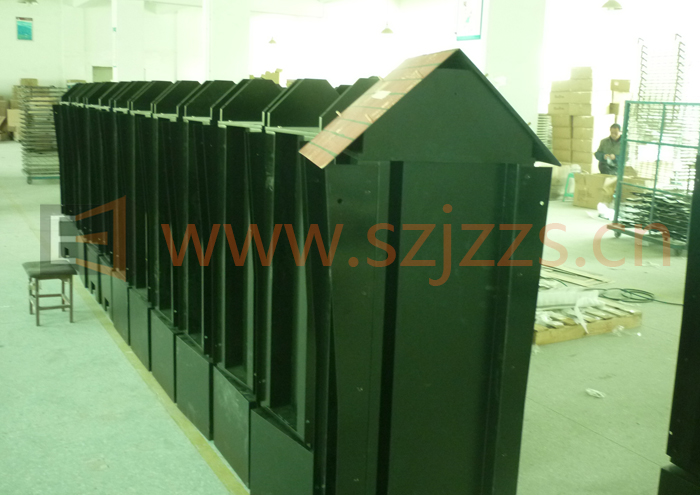 旋轉(zhuǎn)書架組裝中 旋轉(zhuǎn)書架組裝中