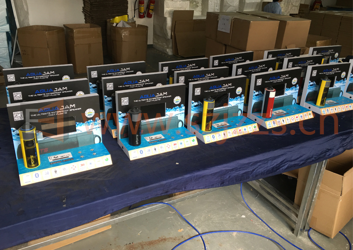 音箱展示架生產(chǎn)中