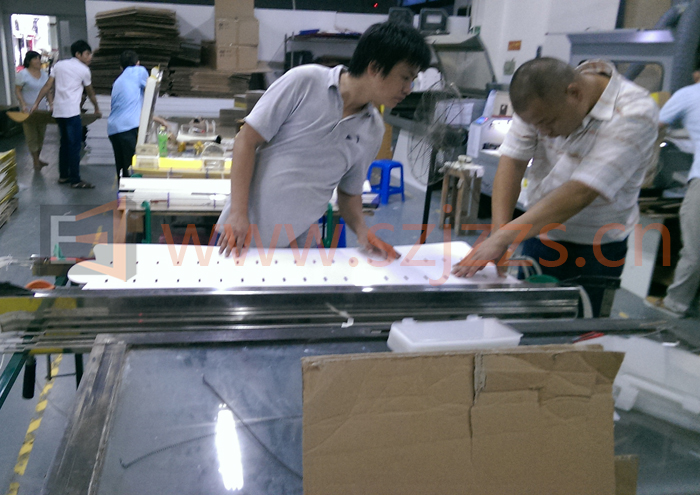 亞克力展示架熱彎中 亞克力展示架熱彎中