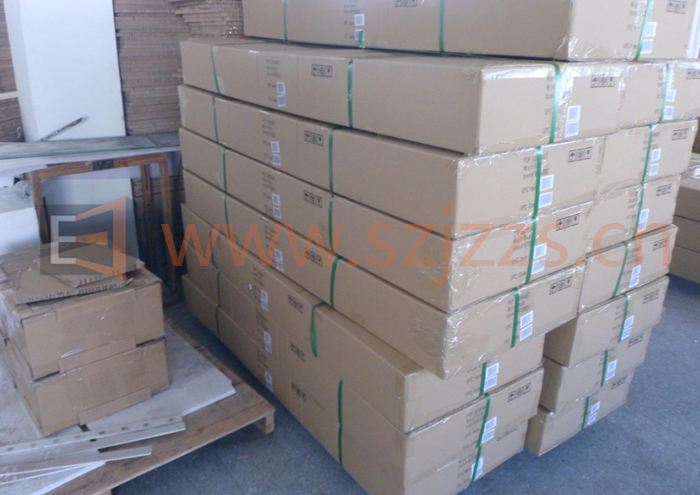 木制展示架包裝完成并出貨 木制展示架包裝完成并出貨